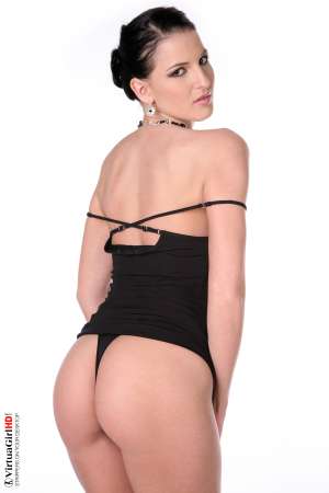 Stripper Picture of Walleria - In her hometown Walleria tells us she once won a bikini competition and was named Miss Former Soviet Union. It sounds like a silly event that some guys thought up just to get to see her in a bikini! Aren't you glad that with VirtuaGirlHD we do all the work for you? All you need to do is pick and click. Just pick the girl you want click her and enjoy!