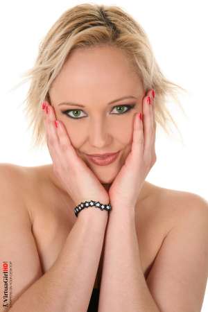 Stripper Picture of Linda Godeva - Rocking her shredded black corset and five inch fuck-me heels Linda Godeva is a girl looking for a party every night of the week. She's a very difficult girl to tame but if wild unbridled ferocity and an insatiable thirst to be where the action is interests you - Linda is like a fiery comet streaking across the summer night sky!