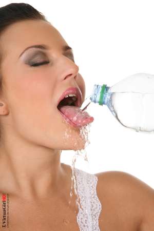 Stripper Picture of Carmen Croft - You are not dreaming Carmen Croftjust made a solo show especially for you! Her strong hips and powerful muscles make her a fan favorite among fitness enthusiasts and bodybuilders around the world but the way she smiles right before she has an orgasm is what brings in so many casual admirers as well. Get between her thighs and say hello!