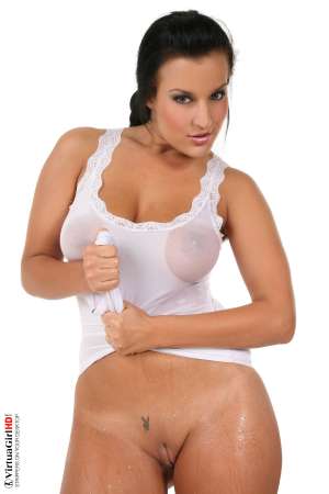 Stripper Picture of Carmen Croft - You are not dreaming Carmen Croftjust made a solo show especially for you! Her strong hips and powerful muscles make her a fan favorite among fitness enthusiasts and bodybuilders around the world but the way she smiles right before she has an orgasm is what brings in so many casual admirers as well. Get between her thighs and say hello!