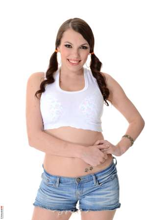 Stripper Picture of Samantha Lee - We were blown away by the versatility of Samantha Lee with how many different looks she can pull off and how seductive her live stage show is. For starters Samantha Lee is a gorgeous brunette with a perfectly proportioned body. She has a thickness to her with is sexy and she knows how to move her hips! Samantha also has a way of looking at you that creates an intimacy that lets you know she's dancing for you and you alone. Samantha is pierced and tattooed and she can't wait to seduce you!