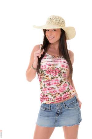 Stripper Picture of Bijou - Bijou may remind many of you of the Betty Paige type pin-up girls and centerfolds of years past. She has some nice moves no doubt but her main strength comes from posing. Pictorial sessions and freeze-frame maneuvers that will have you haunting your mind long after you leave your desk with many memorable moments that will last a lifetime!