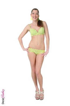 Stripper Picture of Elisa - Like a long cool drink of water on a hot summer day - Elisa is ready to refresh you in every way! She appears on your desktop for some solo play to brighten your mood and bring out the inner joy that hides within the deepest parts of your mind. In many ways Elisa is more like a nurse than a model she loves soothing the soul of the loyal fans who love her!