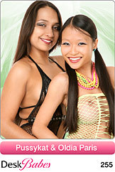 11/9/2011 c0255 - Duo Gallery with Nude Models Pussykat & Oldia Paris from iStripper