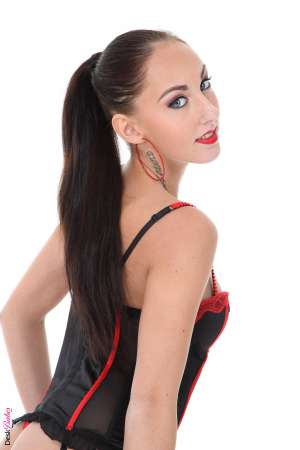 Stripper Picture of El Storm - El Storm hits the stage like a powerhouse and puts on such a sexy show we know she is destined to become one of your favorites. Dancing with another diva or showing off her hot body solo she is one model you will definitely want to keep your eye on.