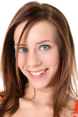 Stripper Picture of Tracy Smile - Tracy Smile is ready to share some very sexy private moments with you right now. She may be pierced and naked but that doesn't make her any less innocent. Notice how she transforms from a shy sweetheart to a sultry minx right in front of your eyes. This Czech mate is the one you'll want to watch again and again!