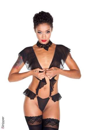 Stripper Picture of Skin Diamond - Skin Diamond is making her VirtuaGirl debut and we couldn't be more ecstatic. With a body that doesn't quit and an attitude to match Skin knows she's hot and she is ready to turn you on. Skin Diamond is a well established pornstar but she is excited to have more intimate connections with her fans. Skin wants you to know she is looking right at you as she shakes her booty and caresses her soft skin for your pleasure. When she's not on set for work Skin is actively building her entrepreneurial endeavors. She learned to diversify her interests from the big American rap moguls and she hopes to build her brand like they have. With interests in restaurants lingerie and perfume you can see Skin has a mind for business and a body was built for sex!