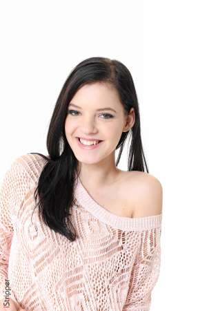 Stripper Picture of Anie Darling - Anie Darling is born in Prague 19 years ago. She started modeling as soon as she reached 18. Her body is sooo perfect that she was immediately called by the biggest producers! I'm sure that her career will be long & brilliant as she has all that we can expect from an adult model! Apart from her career Anie tols us that she loves horse riding she's crazy about her dogs and she's currently learning french! I don't know if she think of settling here around if yes we will regularly invite her to our studios!!!