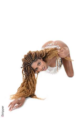 Stripper Picture of Luna Corazon - Luna comes from Sao Paulo where she's born in 1989. As soon as she could Luna gave in to very famous photographers who had spotted her on a brazilian beach and never stopped beging her to pose for them! She has worked for long as a fashion model and used to have a great success thanks to the perfection of her body and her capacity to adapt to any universe. Then she slowly started to work for adult producers and discovered that it was quite easy and pleasant for her... We are very happy and proud to welcome Luna to iStripper!