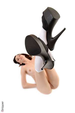 Stripper Picture of Adel Morel - Adel Morel comes from Kiev she's 22 and started her career mid 2015. Adel is tall slim delicate and sensual. Her body allows her all style fantasies and gives her the freedom to be whoever she wants! She does a lot of gym according to her twitter and she loves doing shopping & trying new fashion styles! She loves cats and has a lot of Best Friends :) Adel's first card is also the first 2018 design card to be released!