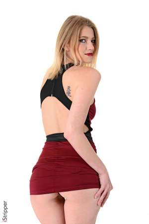 Stripper Picture of Mila I - Mila I comes from Kiev where she's born 26 years ago. She started her career in 2011 and she's veery careful selecting only the best producers! In life Mila gives sexual education courses to adults she loves old movies listen mainly Jazz & Blues music and spend the maximum of her free time horseback riding...