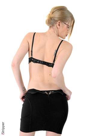 Stripper Picture of Mila I - Mila I comes from Kiev where she's born 26 years ago. She started her career in 2011 and she's veery careful selecting only the best producers! In life Mila gives sexual education courses to adults she loves old movies listen mainly Jazz & Blues music and spend the maximum of her free time horseback riding...