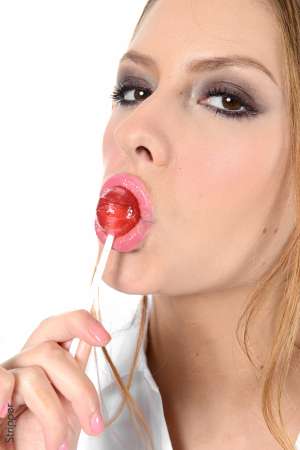 Stripper Picture of Rebecca Volpetti - Rebecca Volpetti is Italian she lives in Rome when not in a plane for shooting! She's just 21yo and yet 3 full years of modeling! She has a tatoo above her right hip that says: 