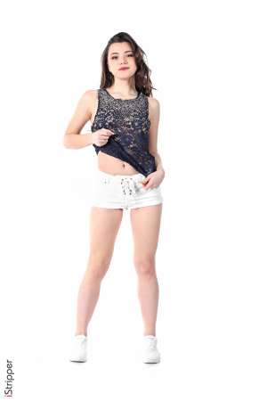 Stripper Picture of Hayli Sanders - Hayli Sanders comes from Ukraine where she's born in 1995. She started her career in 2017 and has cumulated a serious experience of the adult scenes! Before this she was a semi-professional athlete specialized in 100 & 200m! Hayli told us that the thing she prefers over all in life is... do nothing :) Yes Hayli is lazy! Inactivity is her leitmotiv and her favorite place is her bed just in front of the tv with her cat purring just near her...