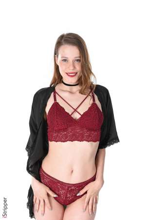 Stripper Picture of Little Candy - Here is a young redhead with a strong character! Little Candy comes from Russia where she is studying law. She began modeling in Moscow to finance her studies and became involved in the game and the pleasure of seduction .... Since then she travels all over the world - and she loves it to shoot in prestigious places. She likes to take pictures and meet new people.