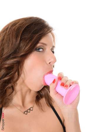 Stripper Picture of Tracy Smile - Tracy Smile is ready to share some very sexy private moments with you right now. She may be pierced and naked but that doesn't make her any less innocent. Notice how she transforms from a shy sweetheart to a sultry minx right in front of your eyes. This Czech mate is the one you'll want to watch again and again!