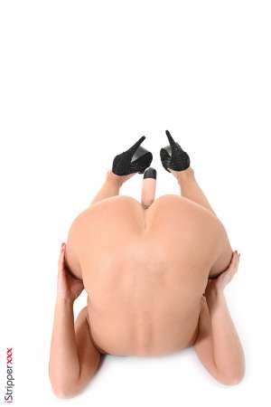 Stripper Picture of Naomi Benett - Naomi is just 25. She started her career in adult in 2016 only. The best word to characterizes her is 