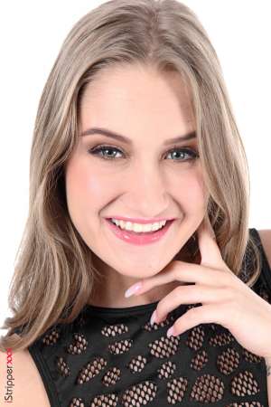 Stripper Picture of Tiffany Tatum - Here is Tiffany Tatum! Tiffany is just 20 she comes from Hungary where she just started at the university. She started her career in adult in late 2017 a new face in the universe that you will soon know by heart... Apart from school and modeling Tiffany has a passion for horses and she rides as soon as she has a moment! She has also behind her 10 years of classical ballet and keeps on taking dancing lessons...