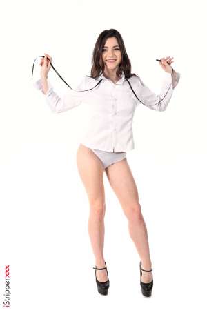 Stripper Picture of Hayli Sanders - Hayli Sanders comes from Ukraine where she's born in 1995. She started her career in 2017 and has cumulated a serious experience of the adult scenes! Before this she was a semi-professional athlete specialized in 100 & 200m! Hayli told us that the thing she prefers over all in life is... do nothing :) Yes Hayli is lazy! Inactivity is her leitmotiv and her favorite place is her bed just in front of the tv with her cat purring just near her...