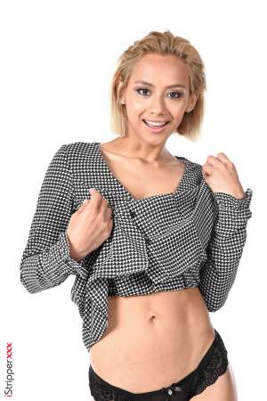 Stripper Picture of Veronica Leal - Caliente!!!! Veronica Leal is from Colombia. She's born in Sardinata in 1993. She describes herself as a Human Lover... She's full of energy always smiling she enjoys every little pleasure in life and has no limit discovering new things tasting new food or new sexual practices... Veronica shines so much that you will have no choice but feeling positive and happy when she'll dance on your taskbar!